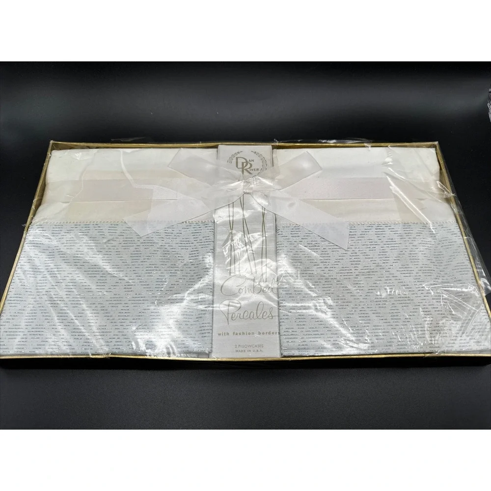 Vintage 60s Dan River Box Set 2 Pillowcases Blue‎ Silver Star Damask Pattern USA